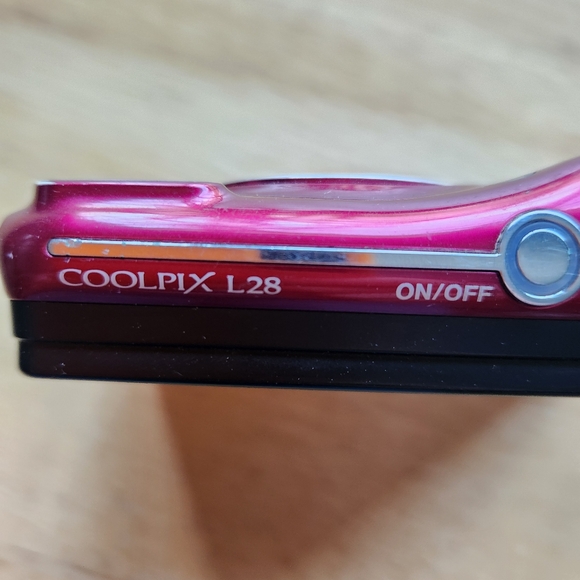 Nikon NON-FUNCTIONAL Red COOLPIX L28 20.1 MP Digital Camera 5x Zoom Lens - Picture 3 of 11